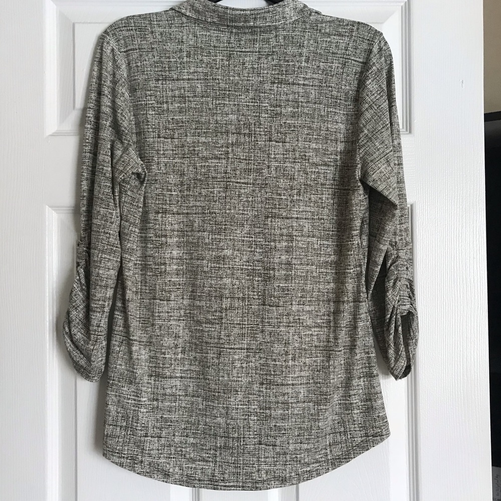 Cute Pattern Blouse - Picture 2 of 5
